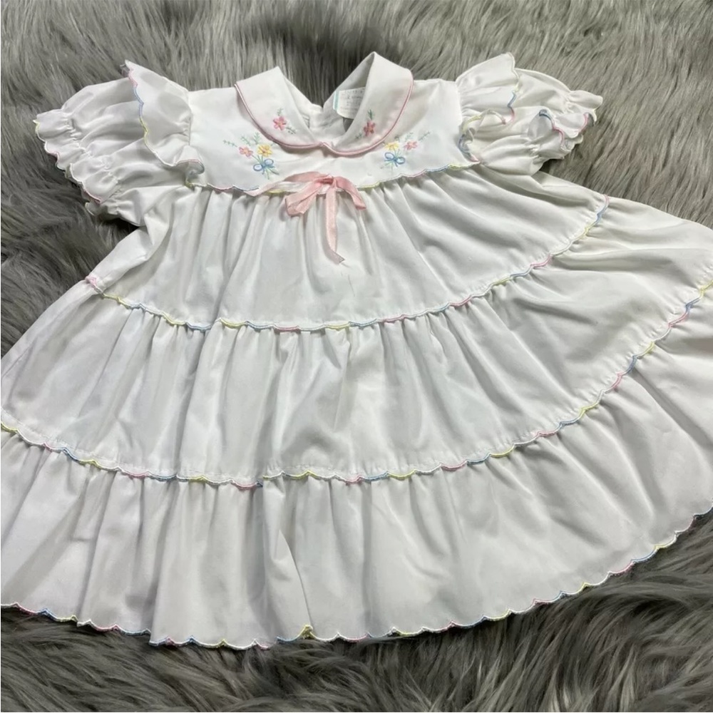 Vintage Baby Girls White Pastel Scalloped Ruffle Floral Dress Easter